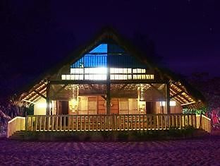 Crystal Beach Resort San Narciso 外观 照片