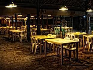 Crystal Beach Resort San Narciso 外观 照片
